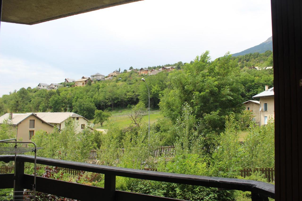 Appartement Au Calme, A Deux Pas Du Plan D Eau Embrun Kültér fotó
